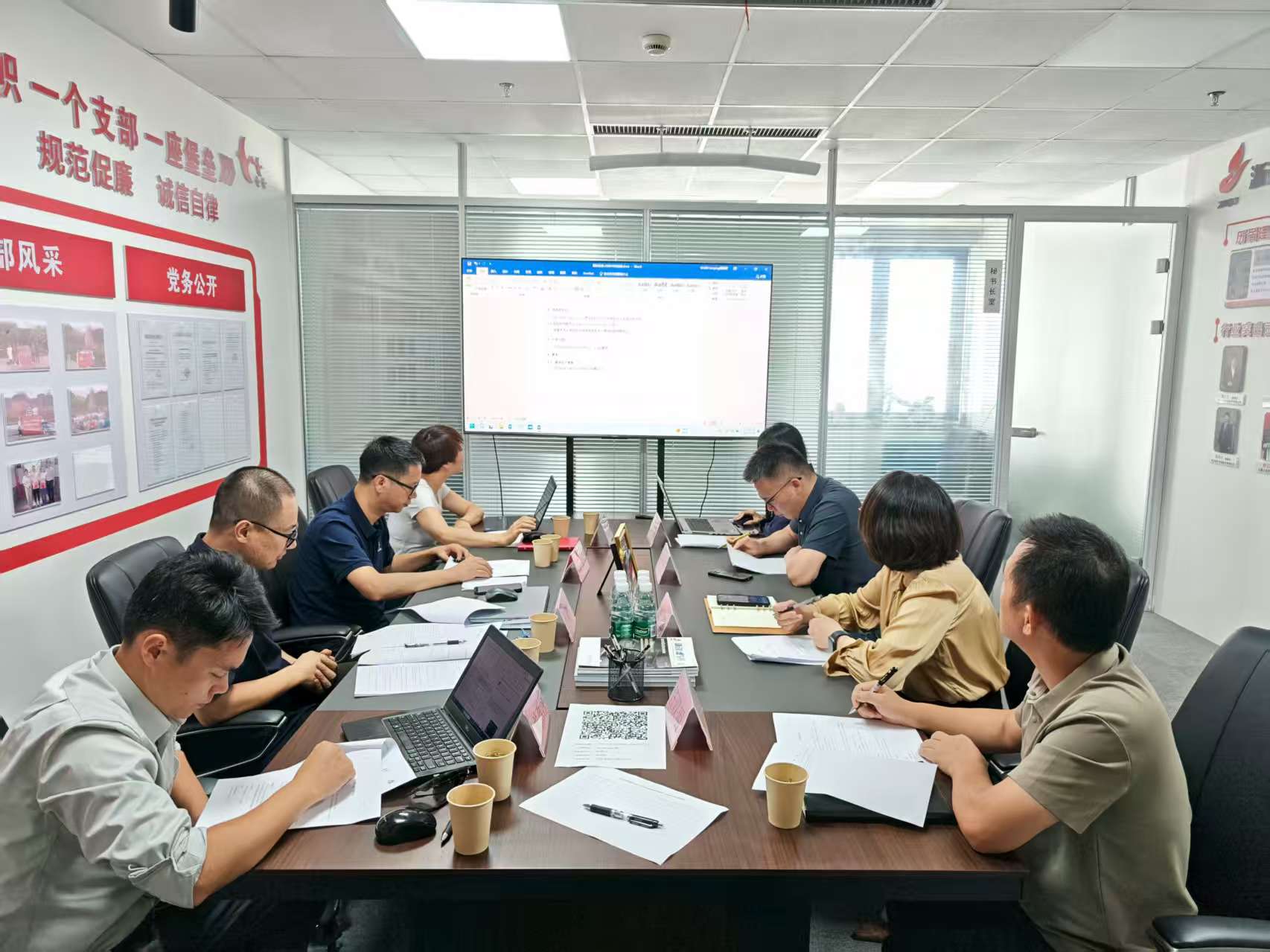 现场照片2.jpg 现场照片2.jpg